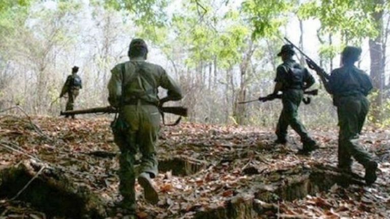 बीजापुर में नक्सलियों का हमला: 9 जवान शहीद, सुरक्षाबलों में हड़कंप