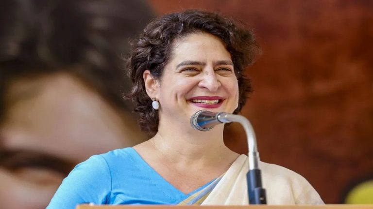 प्रियंका गांधी ने रमेश बिधूड़ी को सिखाया सबक,                             गालों पर की गई टिप्पणी पर तंज