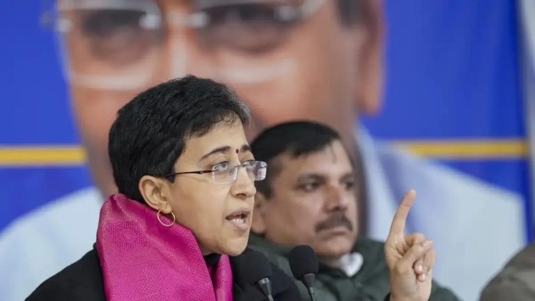 दिल्ली विधानसभा चुनाव से पहले सीएम आतिशी ने चुनाव आयोग कोदूसरा पत्र लिखा, तत्काल मुलाकात का अनुरोध