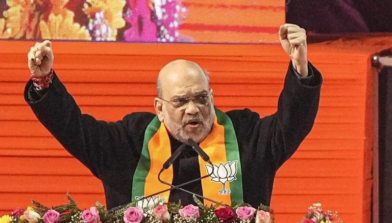 अमित शाह का शिरडी में बड़ा बयान:                                           घमंडिया गठबंधन टूट चुका, दिल्ली में बीजेपी की सरकार बनेगी