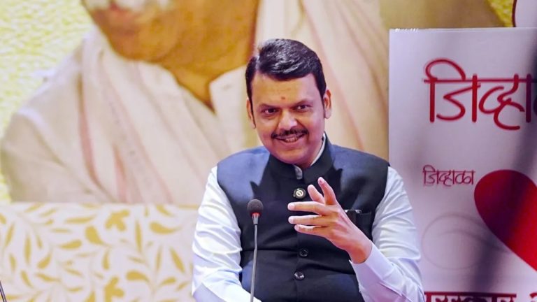 महाराष्ट्र में लाडकी बहिण योजना पर अफवाहों के बीच देवेंद्र फडणवीस का बड़ा बयान I