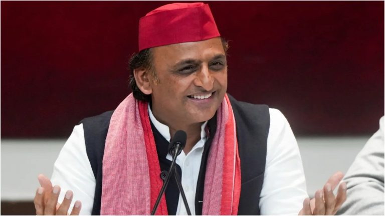 अखिलेश यादव ने AAP को क्यों दिया समर्थन? INDIA गठबंधन की बैठक में क्या हुई थी बात?