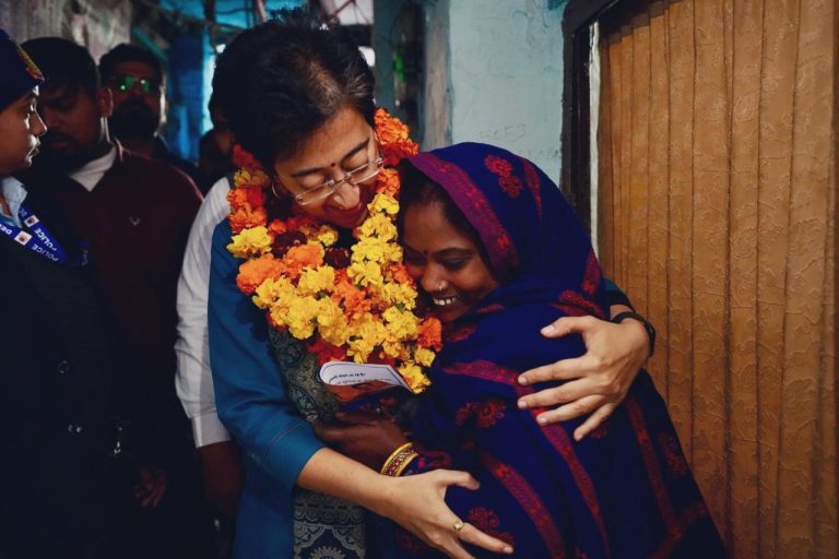 सीएम आतिशी ने नवजीवन कैंप, गोविंदपुरी में की पदयात्रा; जनता से मिला अपार समर्थन