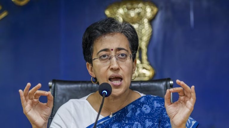 दिल्ली सरकार ने गणतंत्रदिवस के मौके पर किया अभूतपूर्व विकास का जश्न