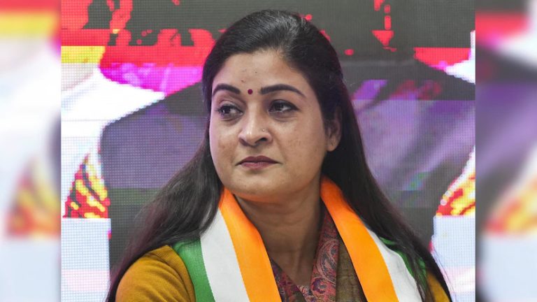 दिल्ली विधानसभा चुनाव: कालकाजी सीट पर अलका लांबा का जोरदार प्रचार, बीजेपी-आप पर लगाया धोखा देने का आरोप