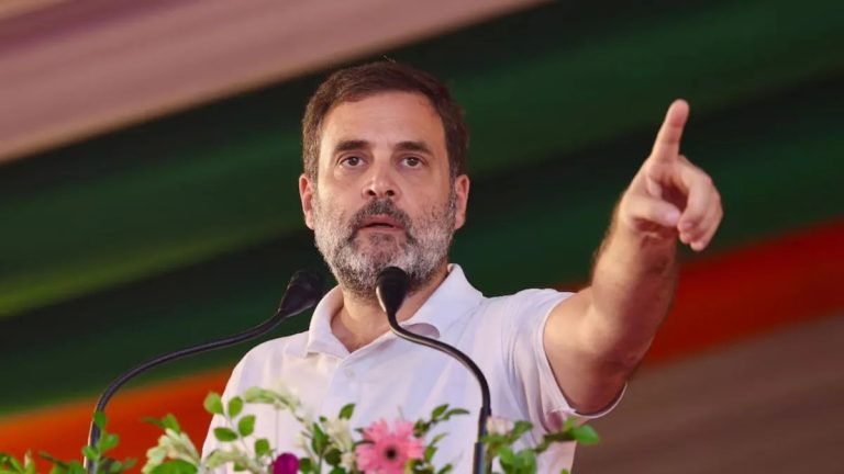 राहुल गांधी ने बजट को बताया ‘गोली के घाव पर मरहम पट्टी’, कांग्रेस ने किया हमला