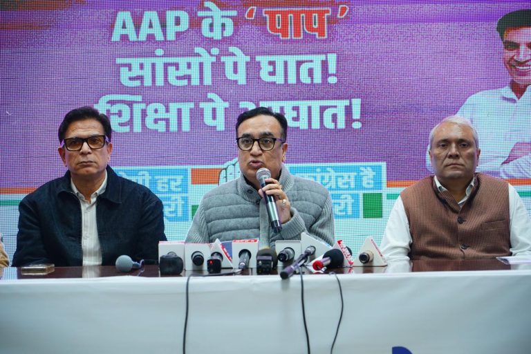 साँसों पर घात, शिक्षा पर आघात: केजरीवाल सरकार के खिलाफ अजय माकन का तीखा हमला