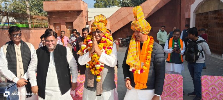 भा.ज.पा. सरकार बनने से दिल्ली का गौरव बढ़ेगा: औम प्रकाश धनखड़
