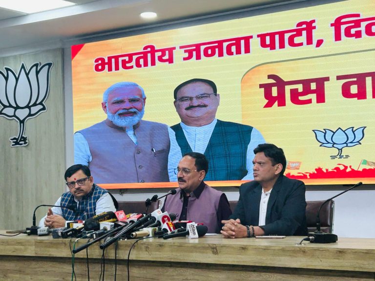 दिल्ली भाजपा अध्यक्ष वीरेन्द्र सचदेवा का बयान: आतिशी मार्लेना को खुद की राजनीतिक स्थिति का ध्यान रखना चाहिए