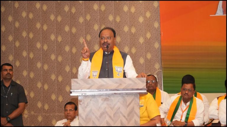 महाराष्ट्र: लाडकी बहिन योजना से हिला बजट, अन्य योजनाएं हो रहीं प्रभावित? राजस्व मंत्री ने बताई हकीकत