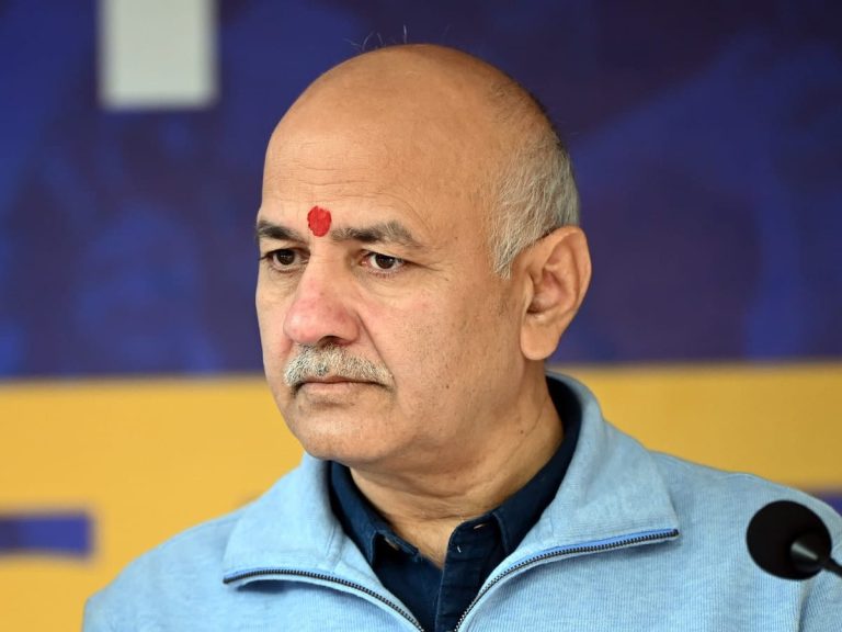 दिल्ली में सात साल की बच्ची से दुष्कर्म, कानून व्यवस्था पर आम आदमी पार्टी का भाजपा पर हमला