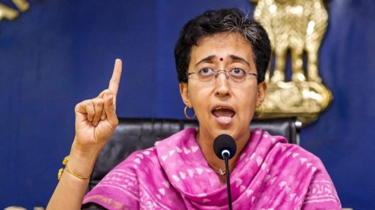 CAG रिपोर्ट से खुलेगा AAP सरकार के कथित घोटालों का राज, 25 फरवरी को विधानसभा में पेश करेगी BJP