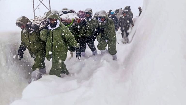 उत्तराखंड के चमोली में बड़ा हिमस्खलन, BRO कैंप प्रभावित, 47 मजदूर फंसे, रेस्क्यू ऑपरेशन जारी