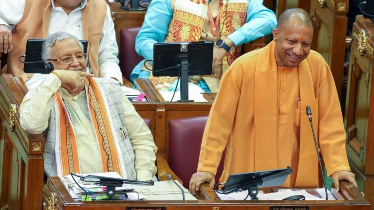 यूपी विधानसभा में सीएम योगी का सपा पर हमला, महाकुंभ की सफलता, संभल के धार्मिक स्थलों और सुरक्षा व्यवस्था पर दिया जोर