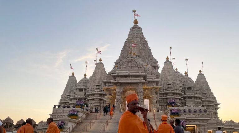 अमेरिका में फिर से किया गया हिंदू मंदिरों पर हमला, अमेरिकी हिंदू समुदाय की बड़ी चिंता “हिंदुओं के खिलाफ जमकर की गई नारेबाजी”