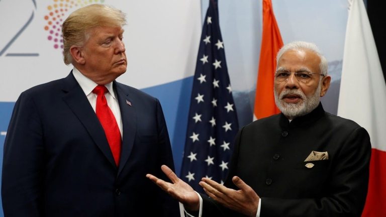 अमेरिकी राष्ट्रपति के टैरिफ कटौती दावे पर भारत का खंडन, कोई समझौता नहीं, वार्ता जारी