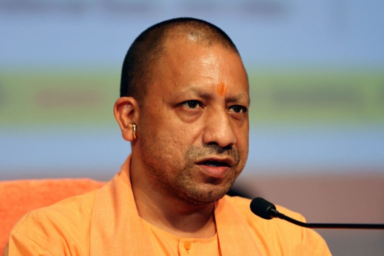 सीएम योगी ने त्योहारों पर लाउडस्पीकर को लेकर किया “स्थायी समाधान”, डीजे की तेज धुन पर होगी सख्त नजर