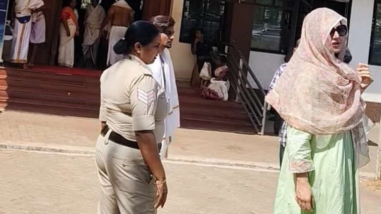 कर्नाटक के मंदिर में सर्प संस्कार की पूजा-अर्चना के लिए पहुंची कैटरीना कैफ, जानें इस प्रसिद्ध मंदिर का क्या क्या है महत्व