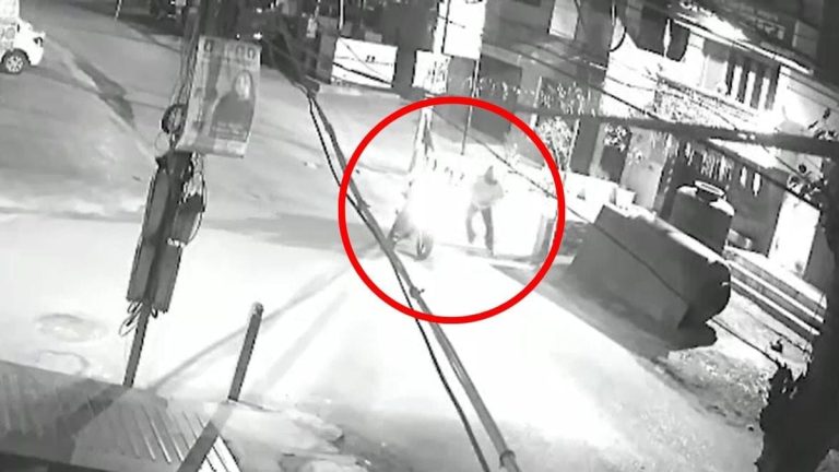 अमृतसर: ठाकुरद्वार मंदिर में ग्रेनेड हमला, CCTV में कैद हुई घटना