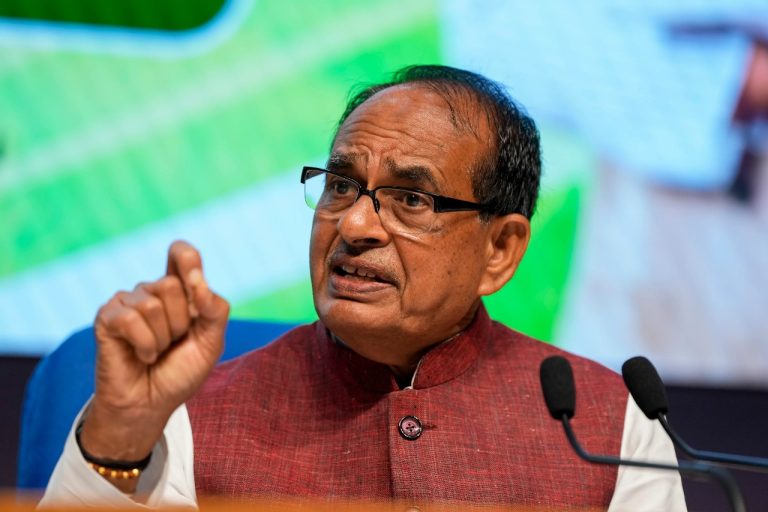 कृषि मंत्री शिवराज सिंह चौहान ने की बैठक, चार मार्च को फिर से की जाएगी मीटिंग” केंद्र ने किया अधिकारी
