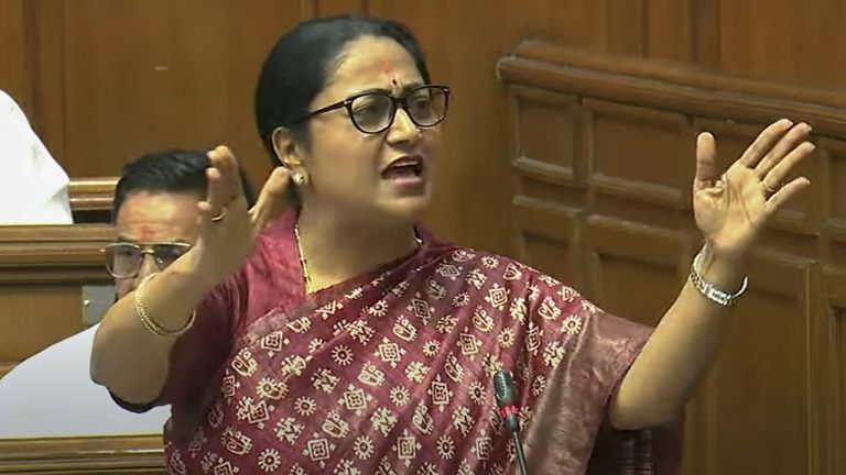 दिल्ली की सीएम रेखा गुप्ता ने बजट के लेकर किए बड़े ऐलान, बजट में क्या है खास जानें