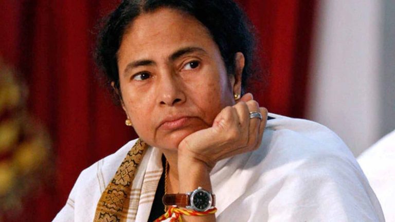 पश्चिम बंगाल की सीएम ममता बनर्जी का ऑक्सफोर्ड यूनिवर्सिटी में विरोध, वैठक के दौरान प्रदर्शनकारियों ने बोला हमला