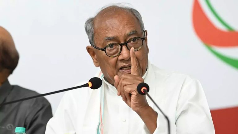 कांग्रेस नेता दिग्विजय सिंह की अध्यक्षता में पेश की गई DFG रिपोर्ट, आंगनवाड़ी कार्यकर्ता और कल्याण बोर्ड के गठन की कही बात