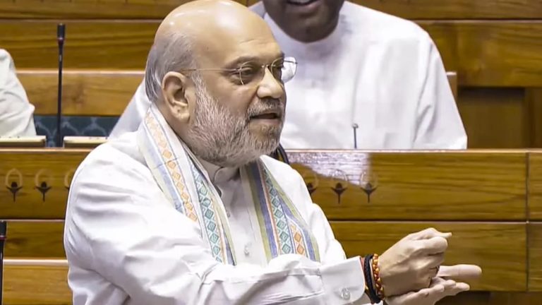 लोकसभा में वक्फ संशोधन विधेयक पर तीखी बहस, अखिलेश यादव और अमित शाह के बीच जुबानी जंग