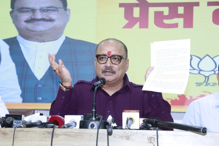 केजरीवाल सरकार ने डॉ. अम्बेडकर के नाम पर केवल राजनीति की, योजनाएं रह गईं अधूरी बोले वीरेंद्र सचदेवा
