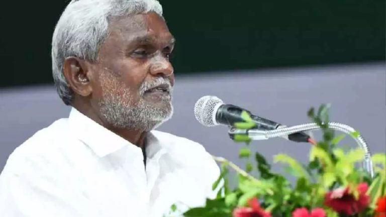 झारखंड के पूर्व सीएम चंपई सोरेन ने कांग्रेस पर साधा तीखा निशाना, बोले अंबेडकर को अपमानित करने वाली कांग्रेस आदिवासियों के भी है खिलाफ
