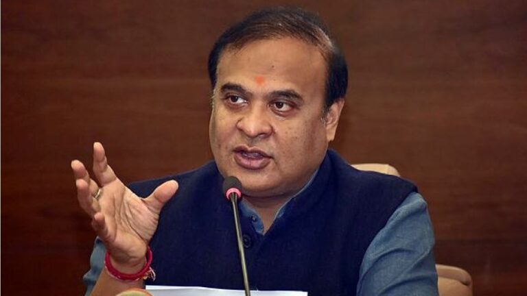 असम के मुख्यमंत्री हिमंत बिस्व सरमा ने कांग्रेस सांसद गौरव गोगोई की पत्नी एलिजाबेथ कोलबर्न का उठाया मुद्दा, पाकिस्तान सरकार के वेतन पर करती थी काम जानें क्या है पूरा मामला
