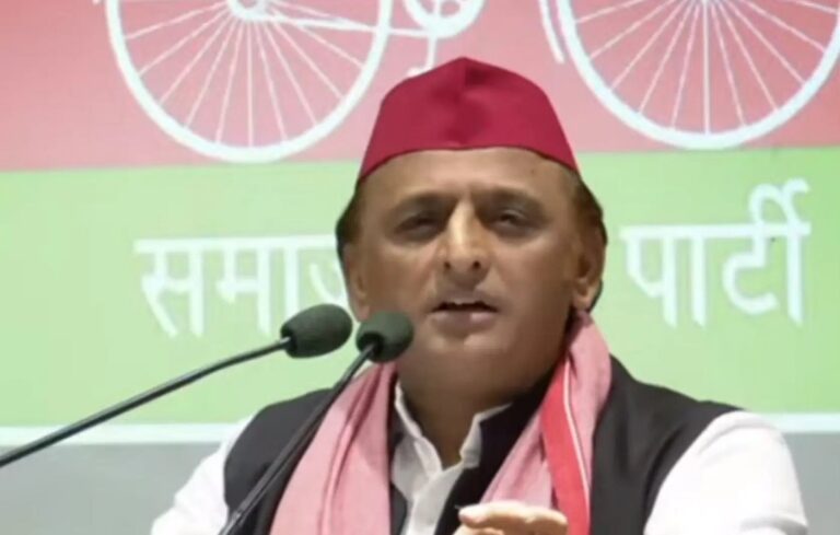 अखिलेश यादव का भाजपा पर हमला कहा, अपराधियों की पार्टी है यूपी अराजकता की गिरफ्त में
