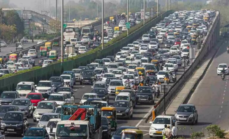 दिल्ली को मिलेगा ट्रैफिक जाम से छुटकारा, यूईआर-2 कॉरिडोर 95% तैयार जानें क्या होने वाले है बदलाव