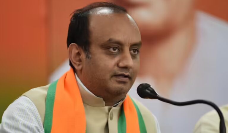 विधायिका का अपमान या वोट बैंक की राजनीति, तेजस्वी के बयान पर भाजपा का पलटवार ” जानें क्या है पूरा मामला”