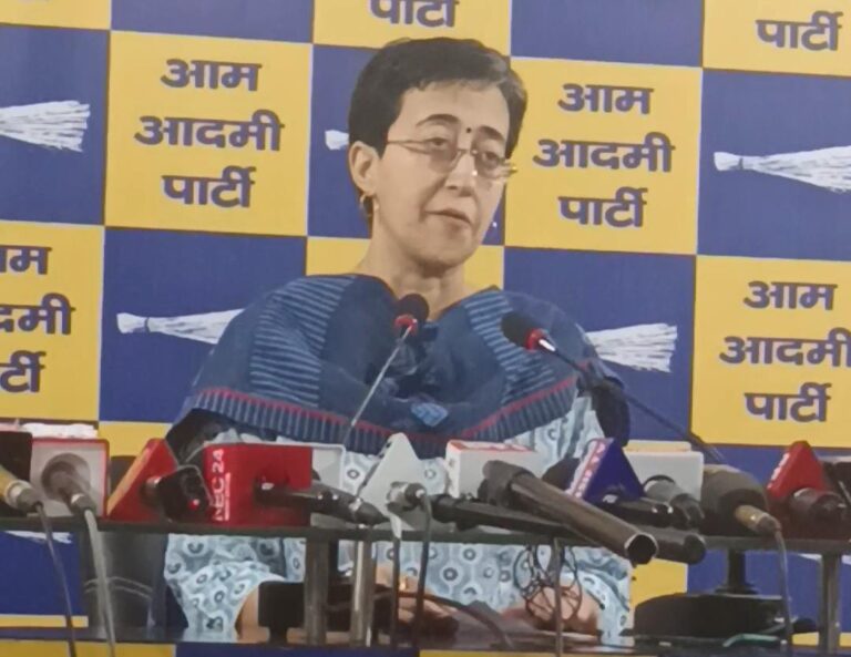 बीजेपी सरकार का पुरानी गाड़ियों पर तुगलकी फरमान-आतिशी का तीखा प्रहार