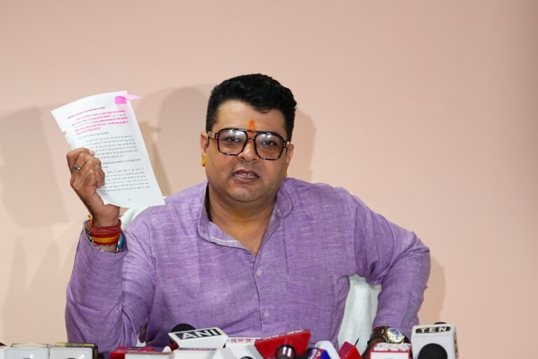 भारतीय जनता पार्टी द्वारा नगर निगम कर्मचारियों के अधिकारों का हनन-आम आदमी पार्टी की सीधी माँग 12 हज़ार कर्मचारियों को तुरंत कियाजाए नियमित – अंकुश नारंग