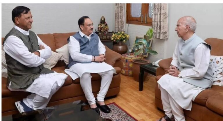 जेपी नड्डा का मिशन हिमाचल 2027 धूमल-शांता संग मेलजोल, बिंदल के साथ चुनावी रणनीति का श्रीगणेश “बिंदल के साथ नए अध्यायकी शुरुआत”