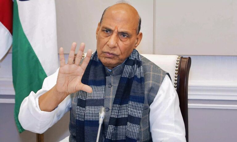 राजनाथ सिंह ने नियंत्रक सम्मेलन 2025 का किया उद्घाटन, बोले शांति का समय धोखा “रक्षा क्षेत्र में हो रणनीतिक निवेश” स्वदेशी उपकरणों और रक्षा वित्त सुधार पर दिया जोर”