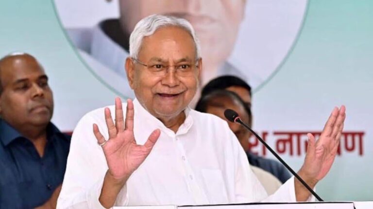 बिहार में बेरोजगारी के बीच बड़ी पहल सीएम नीतीश कुमार ने 7468 नवनियुक्त ANM को सौंपे नियुक्ति पत्र, सरकार की नियुक्ति पहल औरहै आगामी चुनावी समीकरण