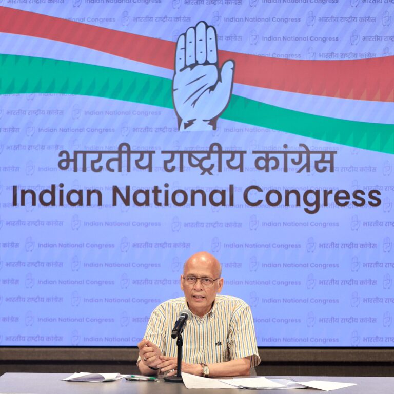 बिहार की वोटर लिस्ट की जांच पर हंगामा: डॉ. अभिषेक मनु सिंघवी ने सुप्रीम कोर्ट में रखी बड़ी बातें 