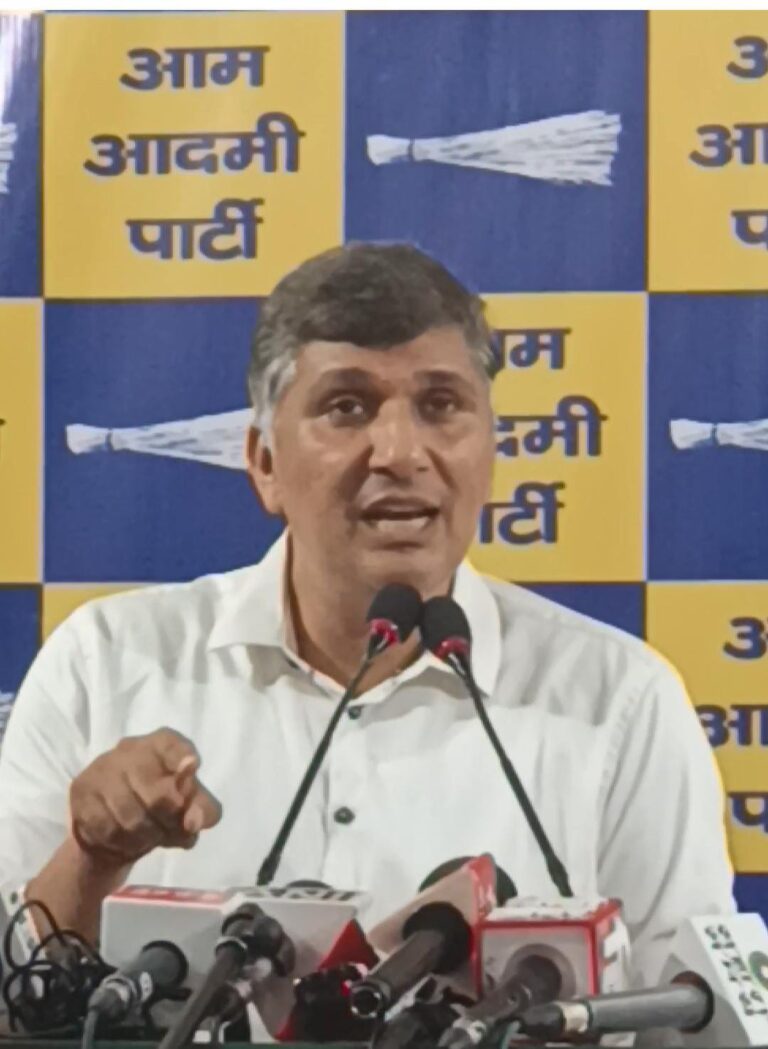 ई-रिक्शा हादसे को सांप्रदायिक रंग देकर नफरत फैलाने की कोशिश पर बोले सौरभ भारद्वाज – क्या कपिल मिश्रा और उपराज्यपाल जवाब देंगे?