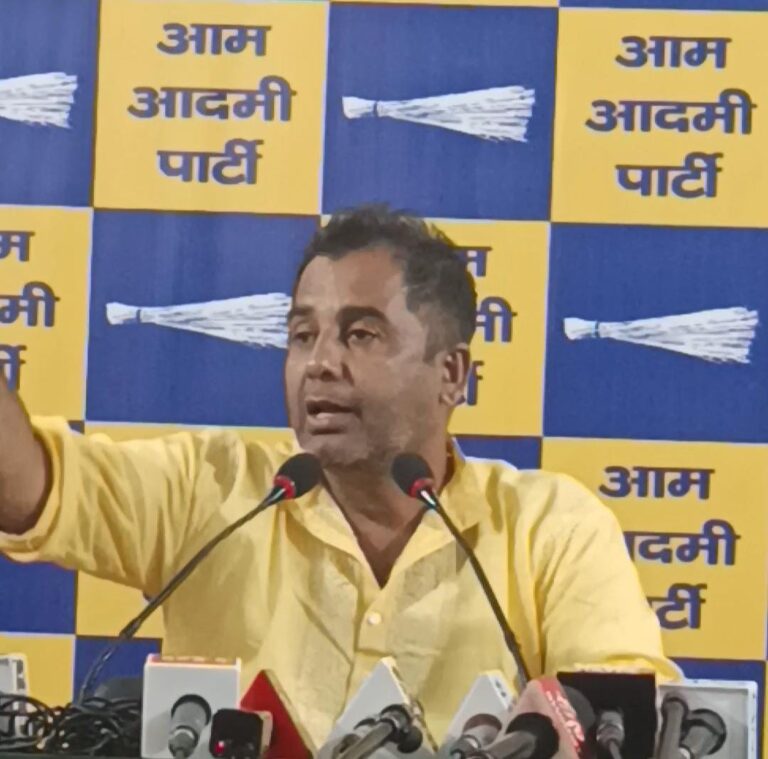 महिलाओं को 2500 देने के लिए कमेटी, लेकिन मंत्रियों के लिए तुरंत लाखों के फ़ोन भाजपा सरकार की दोहरी नीति पर – अनिल झा