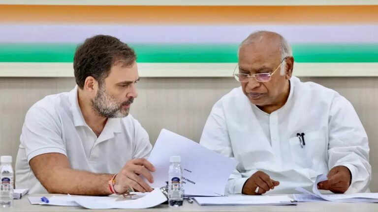 राहुल गांधी और मल्लिकार्जुन खरगे ने पीएम मोदी को लिखा पत्र, जम्मू-कश्मीर को पूर्ण राज्य का दर्जा देने की मांग