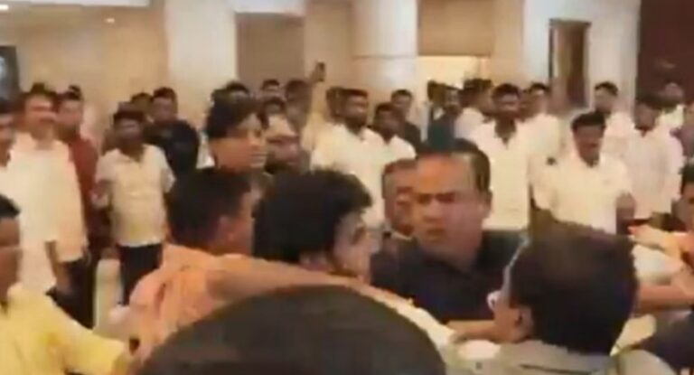 महाराष्ट्र विधानसभा में भाजपा और एनसीपी विधायकों के समर्थकों में झड़प, पडलकर ने मांगी माफी “सुरक्षा और गरिमा पर उठे सवाल”