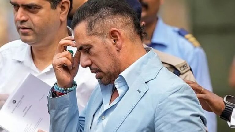 ईडी का शिकंजा रॉबर्ट वाड्रा के खिलाफ चार्जशीट, 43 अचल संपत्तियाँ कुर्क राहुल गांधी बोले सच्चाई की होगी जीत