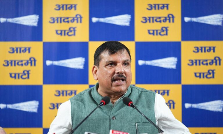रूस से सस्ते तेल पर आम आदमी पार्टी का बड़ा आरोप – मोदी सरकार ने जनता का हक छीना