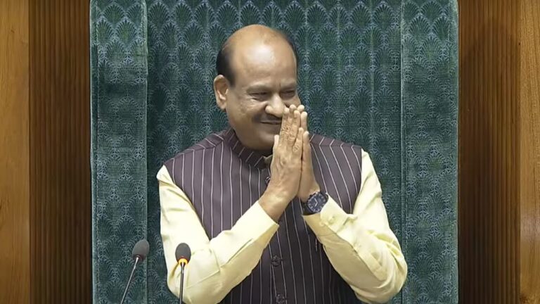 संसद में विपक्ष का हंगामा, लोकसभा अध्यक्ष ओम बिरला ने दी कड़ी चेतावनी ‘सरकारी संपत्ति को नुकसान पहुंचाने पर होगी निर्णायक कार्रवाई’