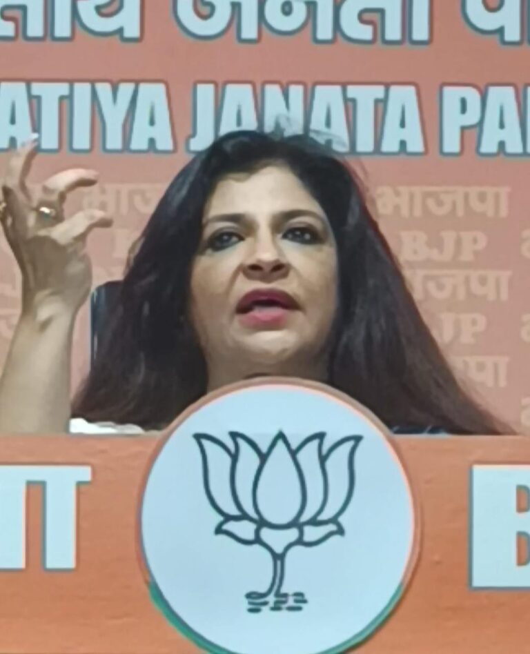 कांग्रेस पर बीजेपी का बड़ा आरोप – पवन खेड़ा और उनकी पत्नी के पास दो-दो वोटर आईडी कार्ड