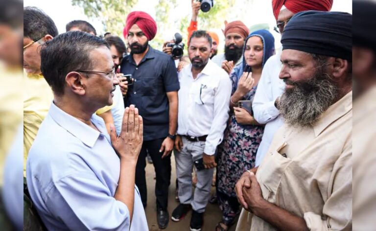 दिल्ली में यमुना नदी खतरे के निशान से बह रही है ऊपर, बाढ़ से प्रभावित लोगों को राहत शिविरों में किया गया स्थानांतरित