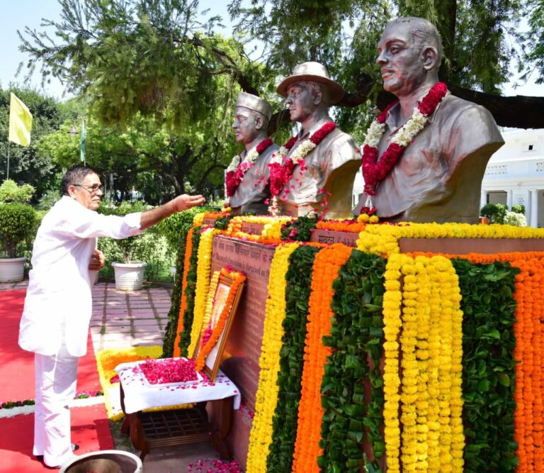 दिल्ली विधानसभा में विठ्ठलभाई पटेल और भगत सिंह को श्रद्धांजलि